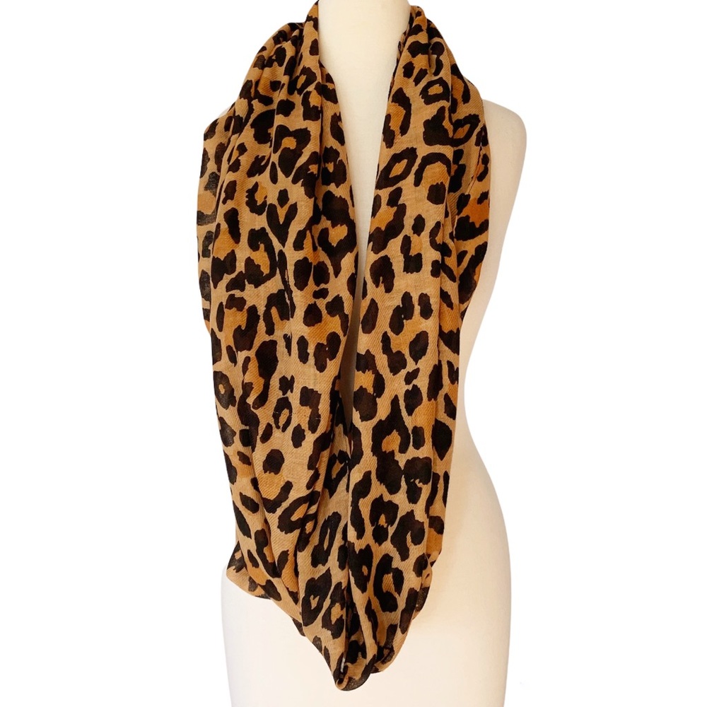 H&M infinity leopard scarf